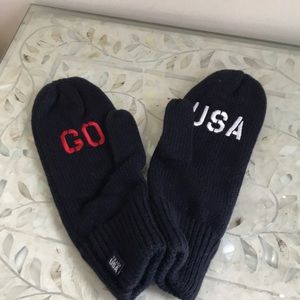GO USA mitten blue nwt NEW olympics
